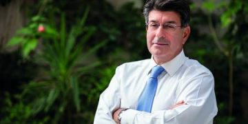 Γιατί αποχώρησε ο Θεόδωρος Φέσσας, Πρόεδρος του ΣΕΒ, από την ομιλία του Πρωθυπουργού στην 83η ΔΕΘ