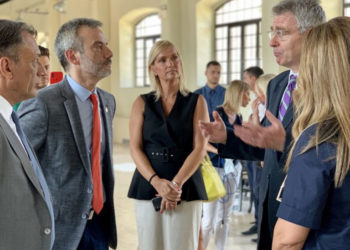Ο Δήμαρχος Θεσσαλονίκης Κωνσταντίνος Ζέρβας ξενάγησε τον Πρέσβη των ΗΠΑ στην Ελλάδα Τζέφρι Πάιατ στον χώρο όπου διαμορφώνεται το Διεθνές Κέντρο Επιτάχυνσης Ψηφιακού Μετασχηματισμού
