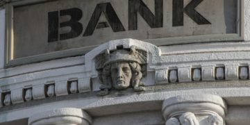 Πρόγραμμα εθελουσίας 5.000 υπαλλήλων για τις 4 συστημικές τράπεζες